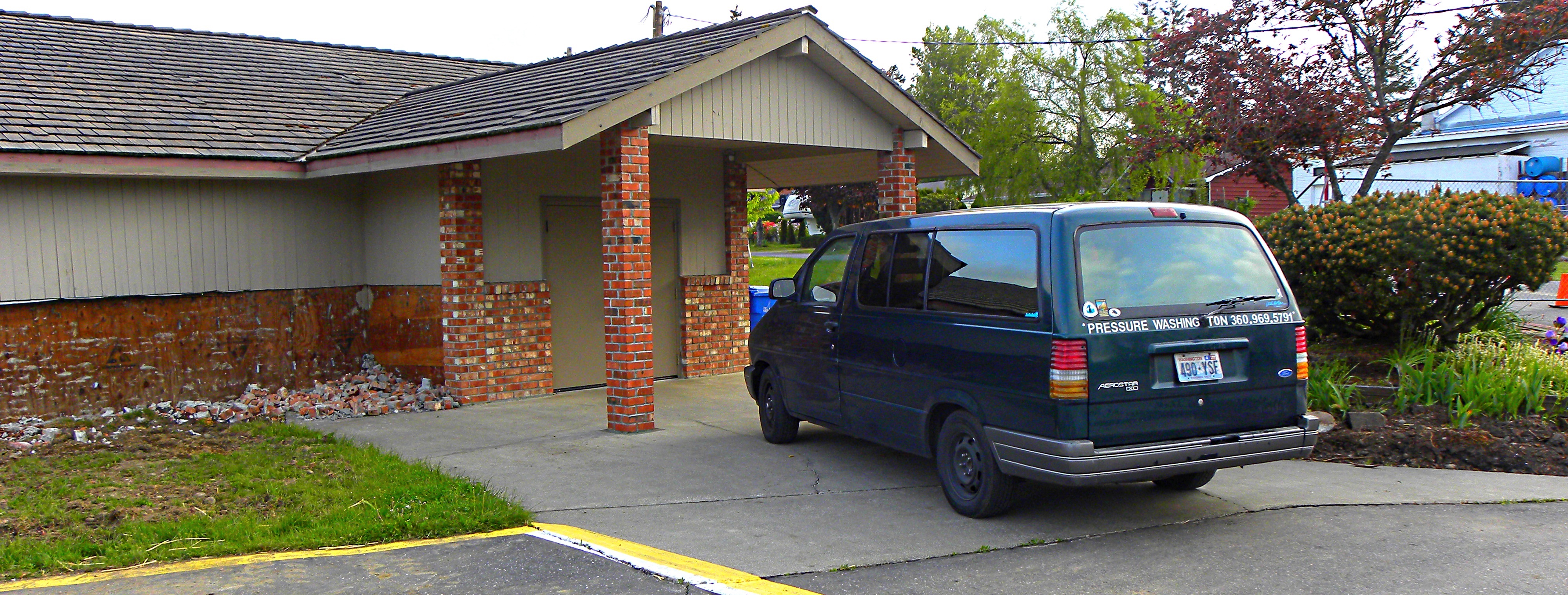 A Wayfarer&prime;s Wheels1994 Aerostar