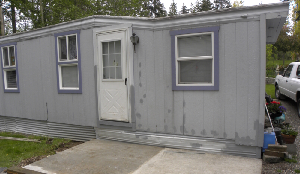 Joann&prime;s Home, Primedand ready for Paint