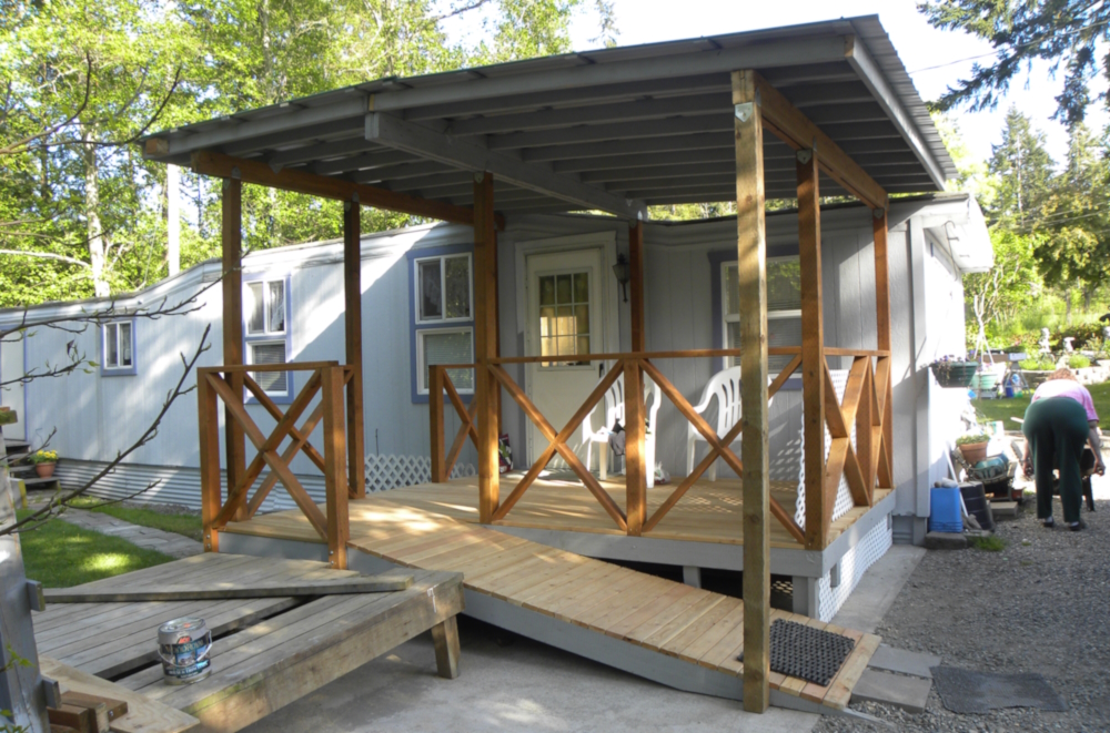 Joann&prime;s DeckIs Finished