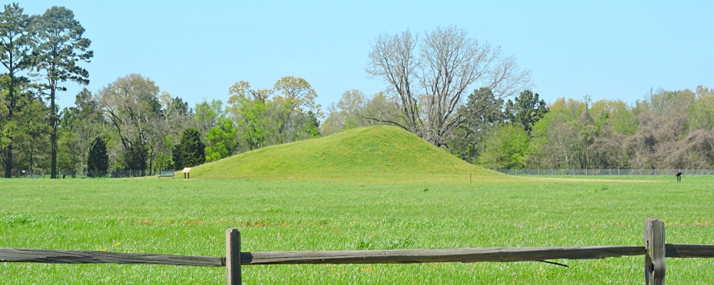 The Caddoan Mounds