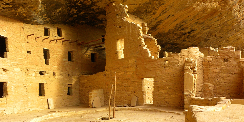 The Anasazi Cultureat Mesa Verde Ruins