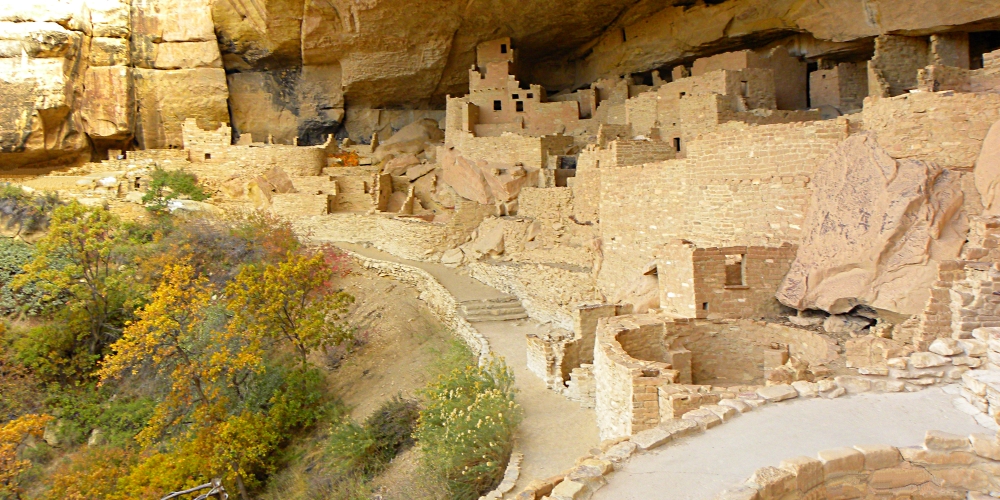The Anasazi Cultureat Mesa Verde Ruins