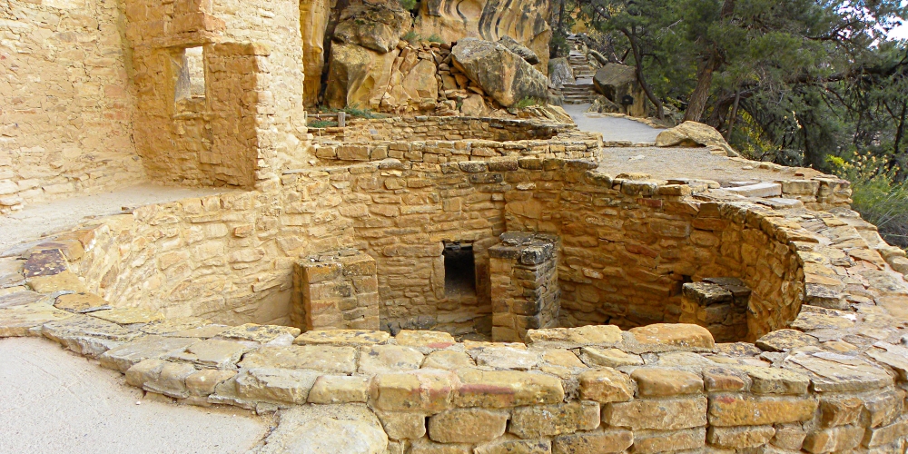The Anasazi Cultureat Mesa Verde Ruins