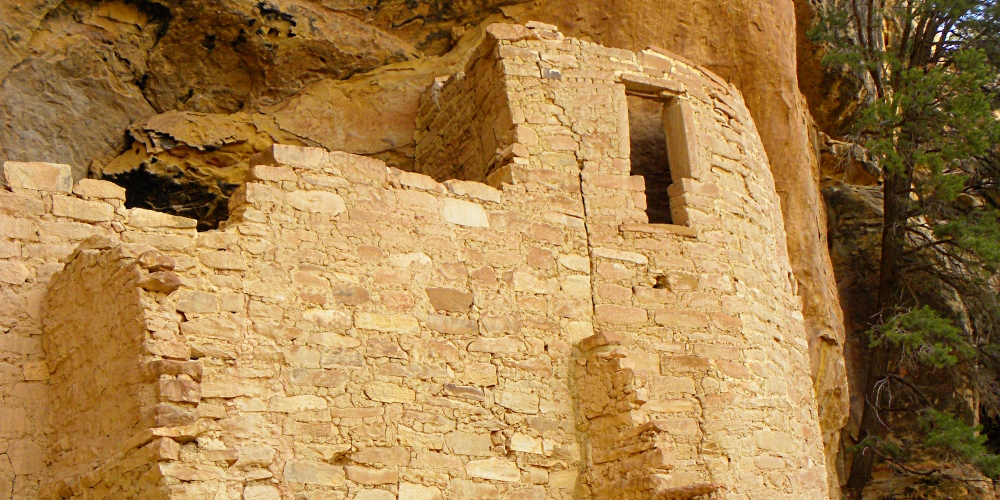 The Anasazi Cultureat Mesa Verde Ruins