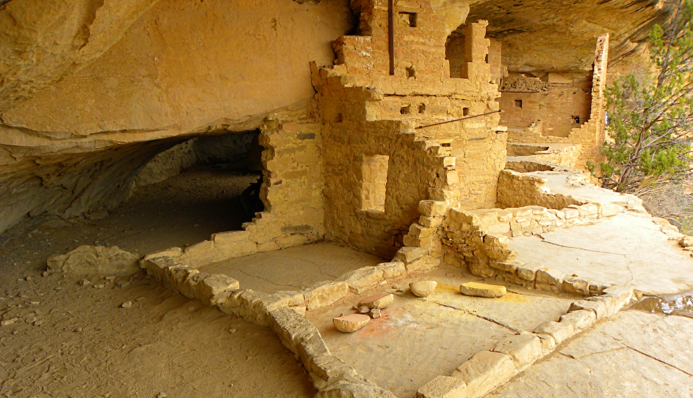 The Anasazi Cultureat Mesa Verde Ruins