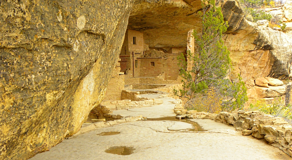 The Anasazi Cultureat Mesa Verde Ruins