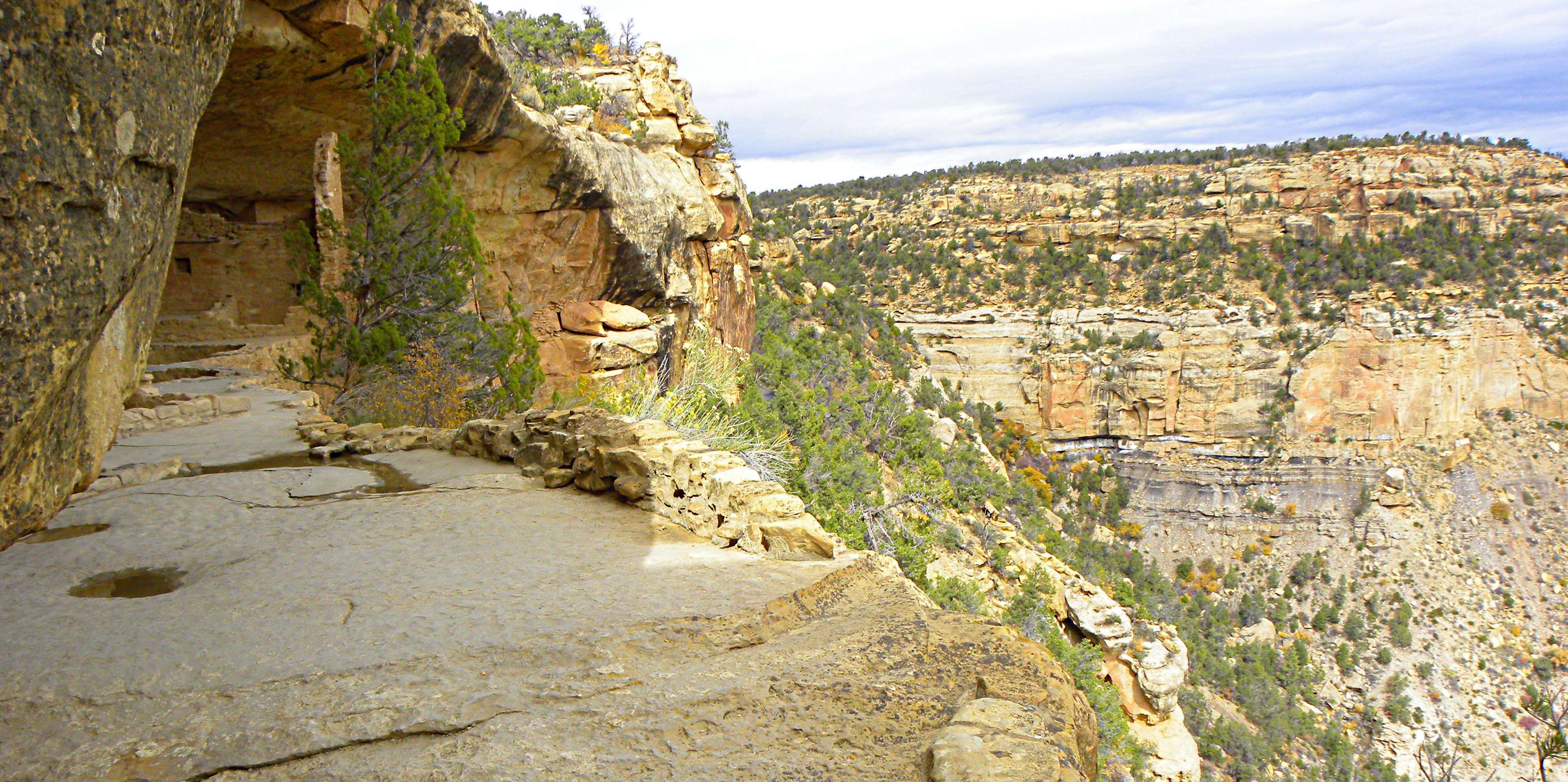 The Anasazi Cultureat Mesa Verde Ruins