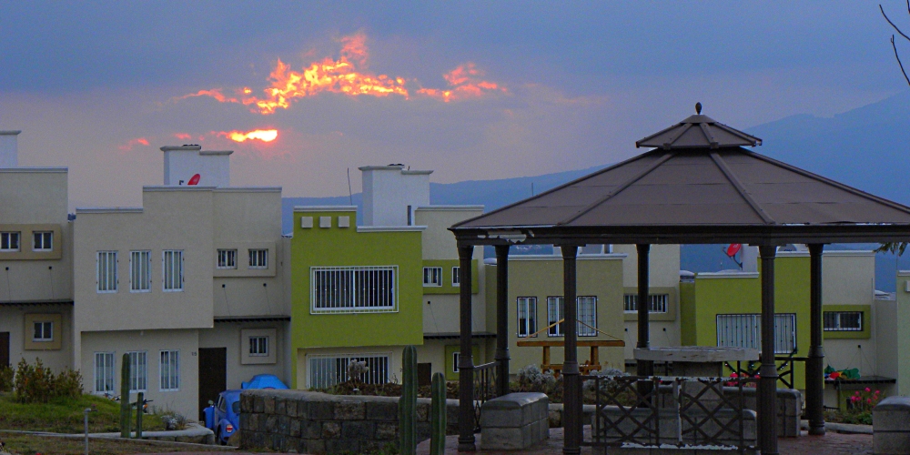 The Transcontinental Volcanic Mtns RegionThe Capital City