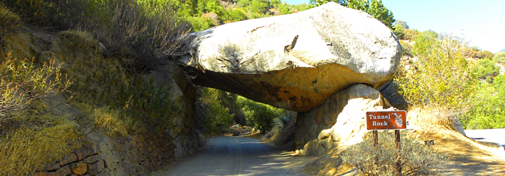 The Kings CanyonLarge Boulders