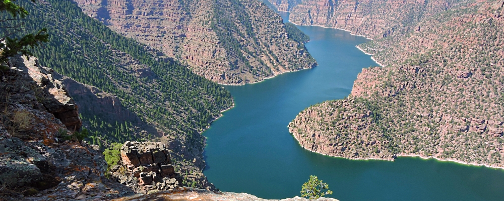 The Red CanyonEdge of Rim View Point