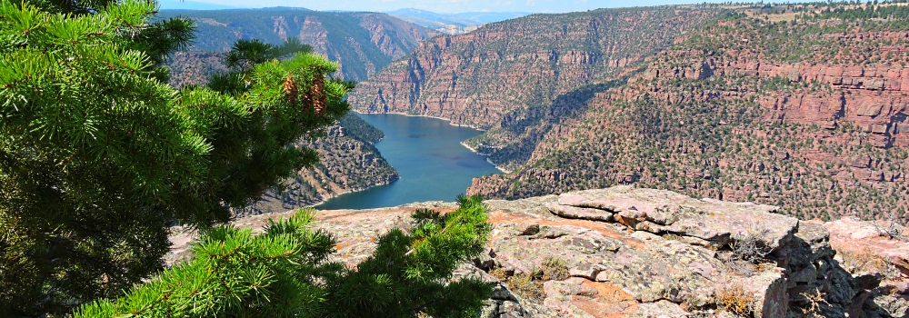 The Red CanyonEdge of Rim View Point
