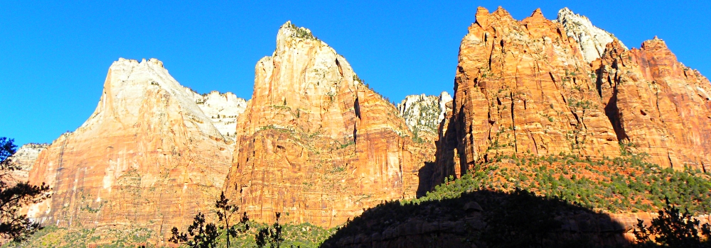 Zion CanyonCourt of Patriarchs