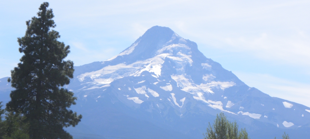 The VolcanoesThe Mount Hood Vo;cano