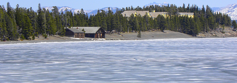 Yellowstone LakeYellowstone Lodge