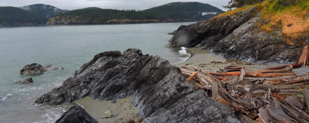 The Earth&prime;s SeashoresThe Deception Pass