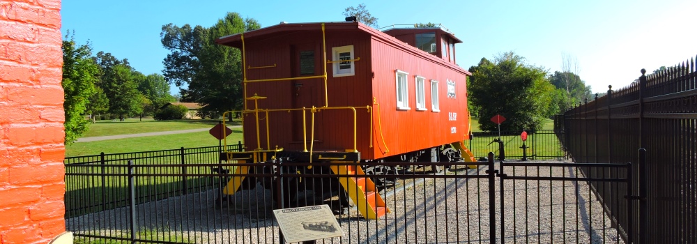 The Earth&prime;s SpringsThe Mammoth Spring