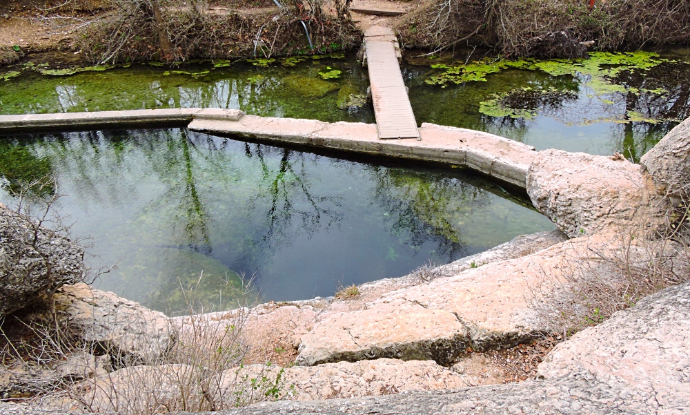 The Earth&prime;s SpringsThe Jacobs Well Spring