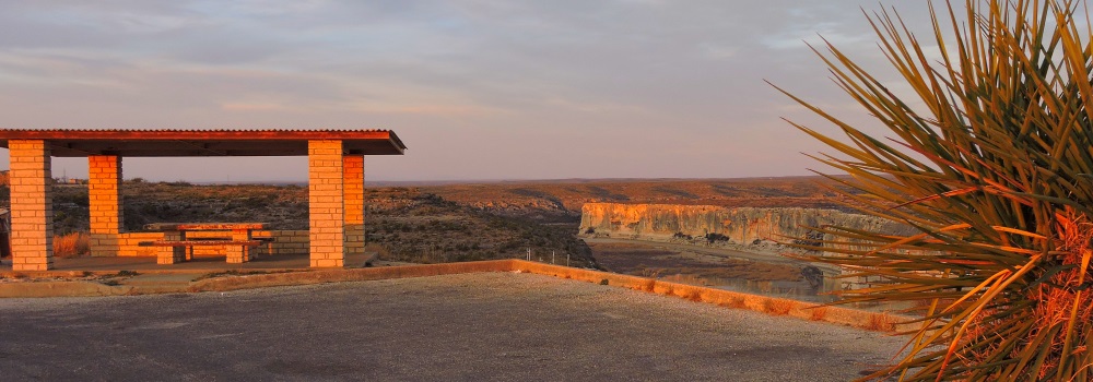 The Free CampsitesThe Fate Bell Roadside Park
