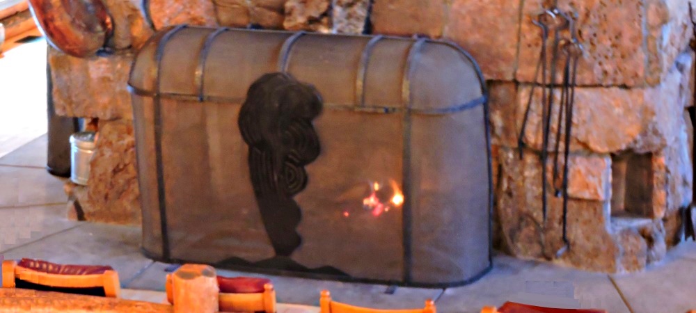 The Grand LodgesThe Old Faithful Inn