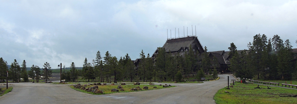 The Grand LodgesThe Old Faithful Inn