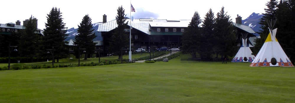 The Grand LodgesThe Glacier Park Lodge