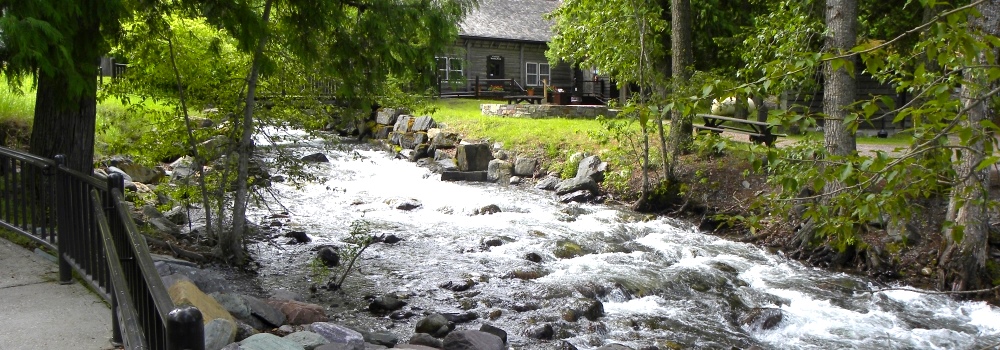 The Grand LodgesThe Lake McDonald Lodge