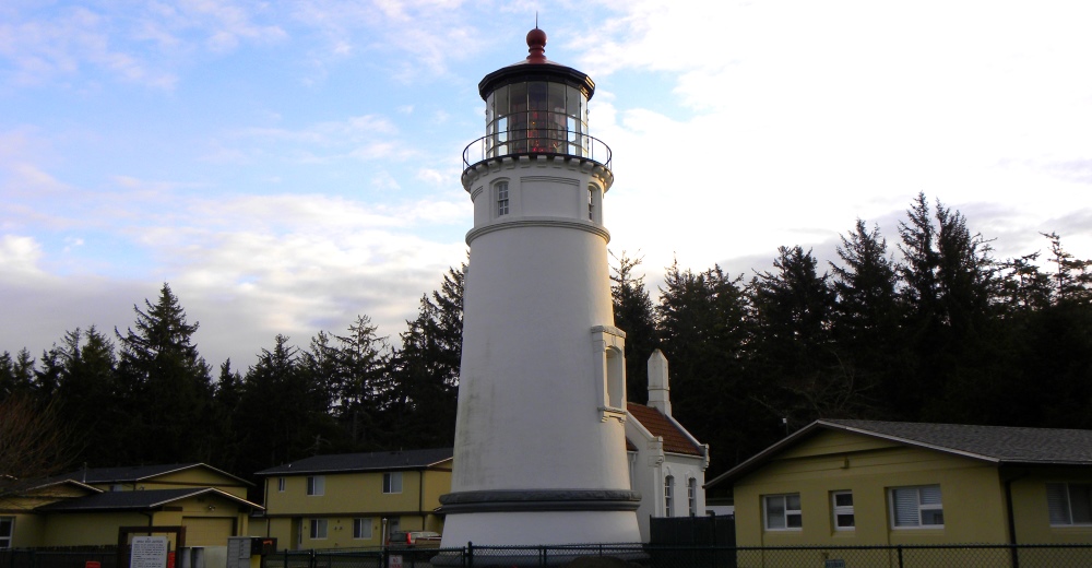 The Lights of OregonThe Umpqua River Light